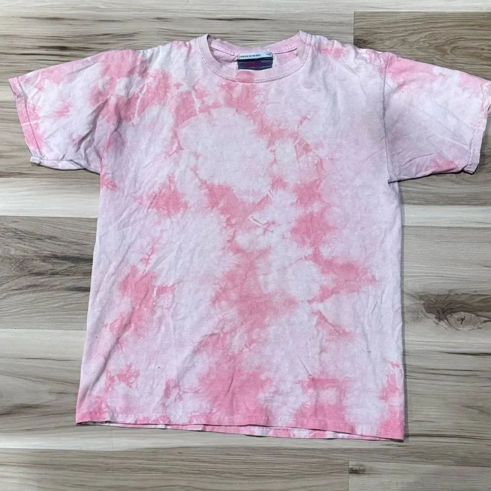 Urban Outfitters Urban Renewal Tie Dye Pink Short Sleeve Tee Women’s Large